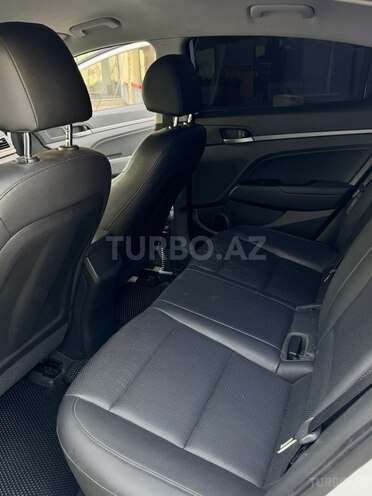 Hyundai Avante 2016, 204,888 km - 1.5 l - Bakı