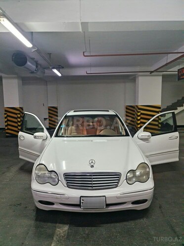 Mercedes  2002, 256,950 km - 2.6 л - Bakı