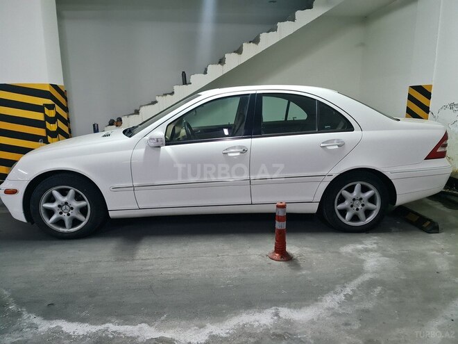 Mercedes  2002, 256,950 km - 2.6 л - Bakı