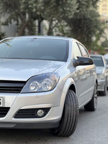 Opel Astra 2005, 240,000 km - 1.4 l - Bakı