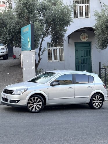 Opel Astra 2005, 240,000 km - 1.4 l - Bakı