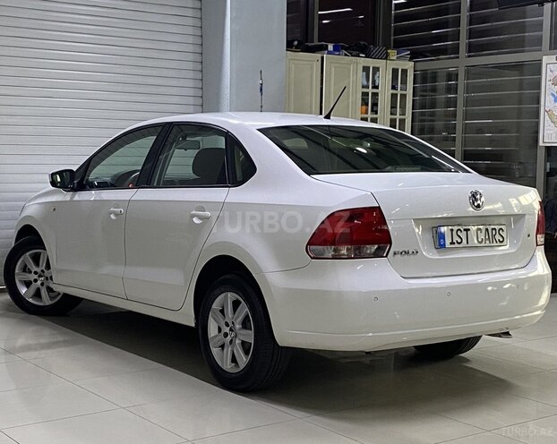 Volkswagen Polo 2013, 145,000 km - 1.6 l - Sumqayıt
