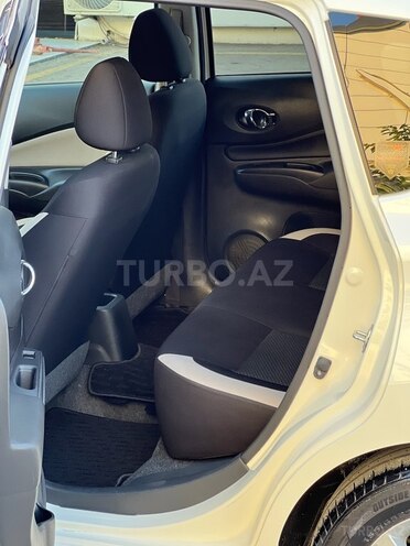 Nissan Note-7