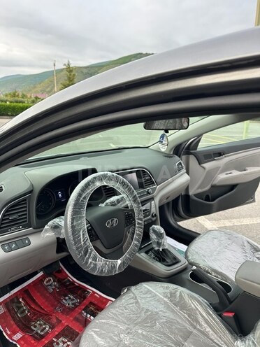 Hyundai Elantra 2017, 97,000 km - 2.0 l - Şəki