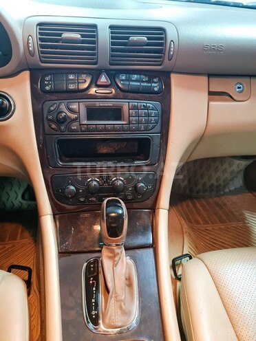Mercedes  2002, 256,950 km - 2.6 л - Bakı