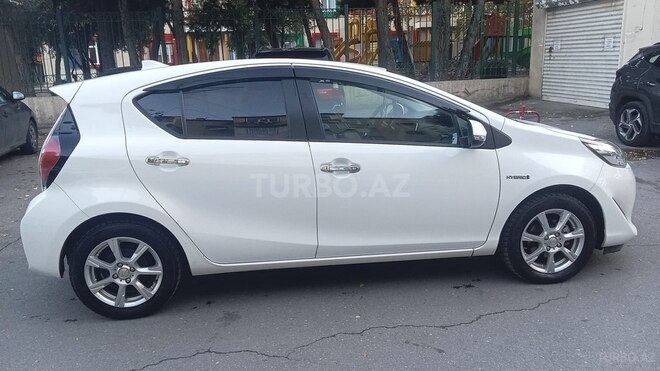 Toyota Aqua 2018, 125,000 km - 1.5 l - Bakı
