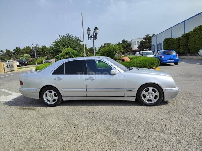 Mercedes E 270 1999, 238,328 km - 2.7 l - Bakı