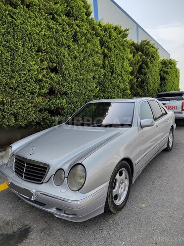 Mercedes E 270 1999, 238,328 km - 2.7 l - Bakı