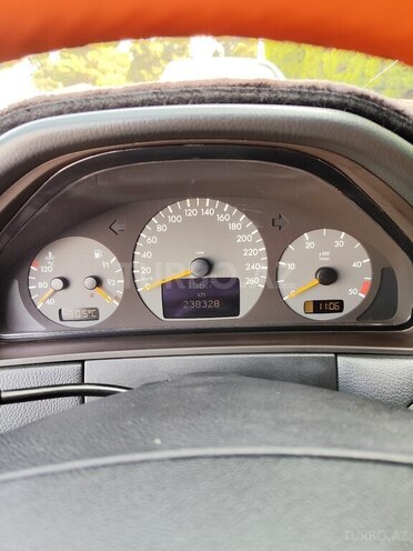 Mercedes E 270 1999, 238,328 km - 2.7 l - Bakı