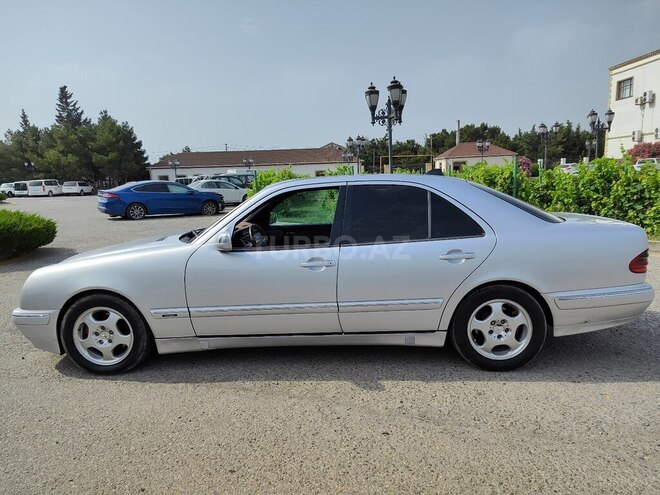 Mercedes E 270 1999, 238,328 km - 2.7 l - Bakı