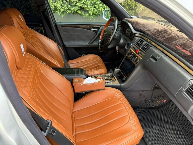 Mercedes E 270 1999, 238,328 km - 2.7 l - Bakı