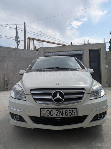 Mercedes B 180 2011, 126,000 km - 1.7 л - Bakı