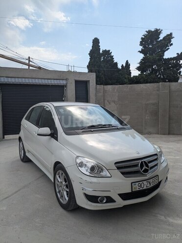 Mercedes B 180 2011, 126,000 km - 1.7 л - Bakı