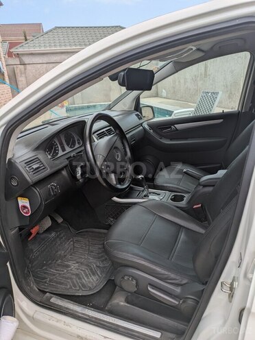 Mercedes B 180 2011, 126,000 km - 1.7 л - Bakı