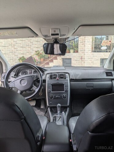 Mercedes B 180 2011, 126,000 km - 1.7 л - Bakı