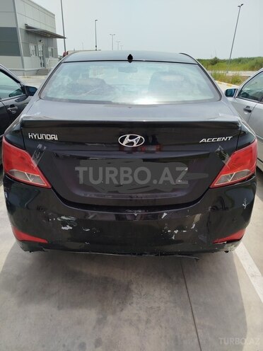 Hyundai Accent-2