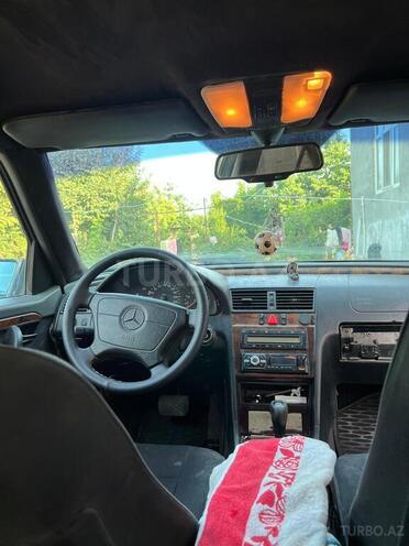 Mercedes C 300 2006, 285,000 km - 3.0 l - Ağcabədi