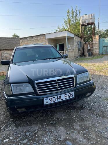 Mercedes C 300 2006, 285,000 km - 3.0 l - Ağcabədi