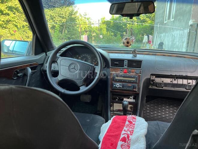 Mercedes C 300 2006, 285,000 km - 3.0 l - Ağcabədi