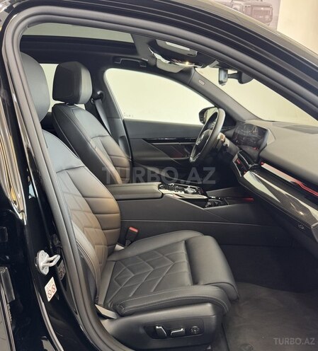 BMW 520 2023, 33,000 km - 2.0 l - Bakı