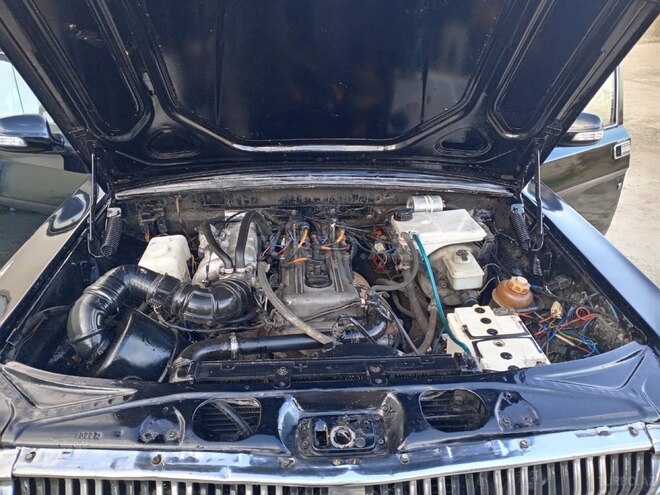 GAZ 24 1979, 400,000 km - 2.5 l - Salyan