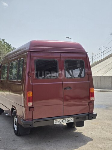 Mercedes 208 D 1994, 950,000 km - 2.9 л - Şirvan
