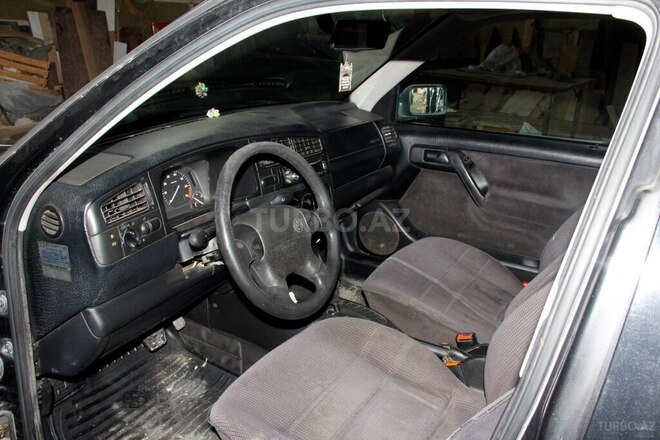 Volkswagen Jetta 1995, 189,000 km - 2.0 l - Bakı