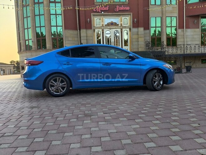 Hyundai Elantra 2017, 198,123 km - 2.0 л - Şirvan