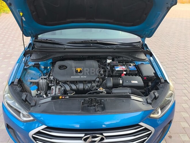 Hyundai Elantra 2017, 198,123 km - 2.0 л - Şirvan