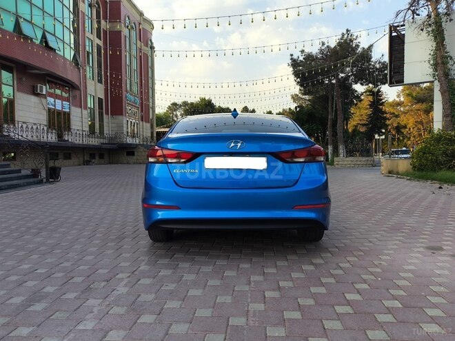 Hyundai Elantra 2017, 198,123 km - 2.0 л - Şirvan