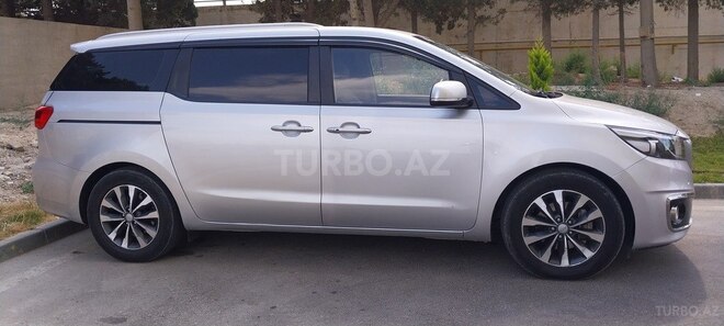 Kia Carnival 2015, 166,000 km - 2.2 l - Sumqayıt