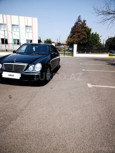 Mercedes E 220 d 2001, 320,000 km - 2.2 л - Masallı