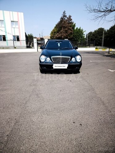 Mercedes E 220 d 2001, 320,000 km - 2.2 л - Masallı