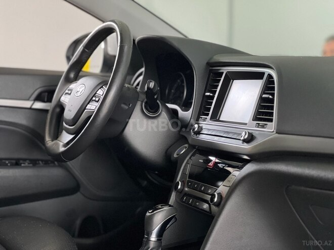 Hyundai Avante 2015, 160,000 km - 1.6 л - Bakı