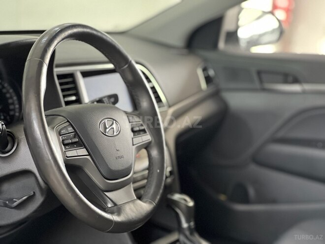 Hyundai Avante 2015, 160,000 km - 1.6 л - Bakı