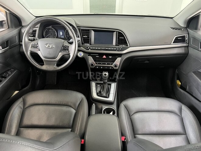 Hyundai Avante 2015, 160,000 km - 1.6 л - Bakı