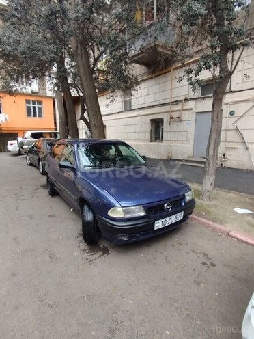 Opel Astra 1996, 496,856 km - 1.6 l - Bakı