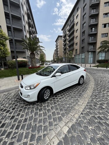 Hyundai Accent 2015, 99,000 km - 1.6 l - Bakı