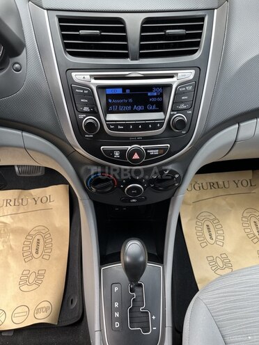 Hyundai Accent 2015, 99,000 km - 1.6 l - Bakı
