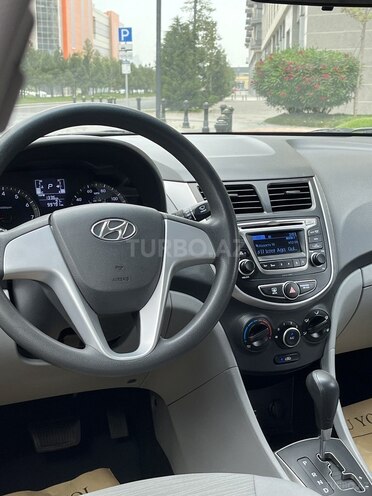Hyundai Accent 2015, 99,000 km - 1.6 l - Bakı