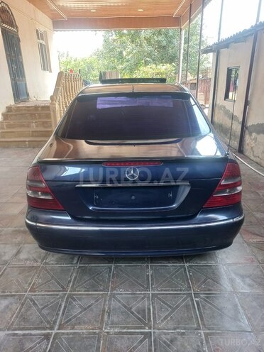 Mercedes E 220 d 2003, 511,773 km - 2.2 l - Bakı
