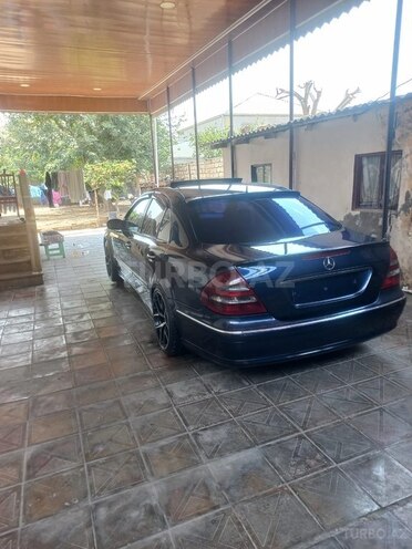 Mercedes E 220 d 2003, 511,773 km - 2.2 l - Bakı