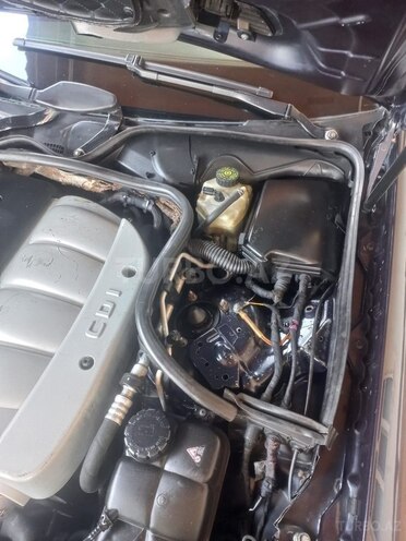 Mercedes E 220 d 2003, 511,773 km - 2.2 l - Bakı