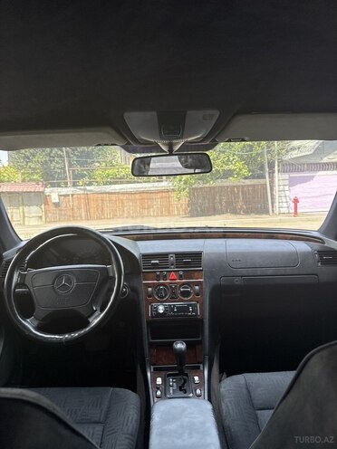 Mercedes C 240 1997, 437,932 km - 2.4 л - Xaçmaz