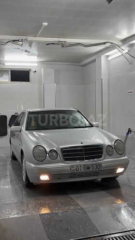 Mercedes E 240 1999, 427,000 km - 2.4 l - Sumqayıt