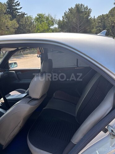 Mercedes E 240 1999, 427,000 km - 2.4 l - Sumqayıt