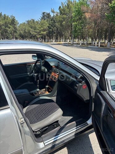 Mercedes E 240 1999, 427,000 km - 2.4 l - Sumqayıt