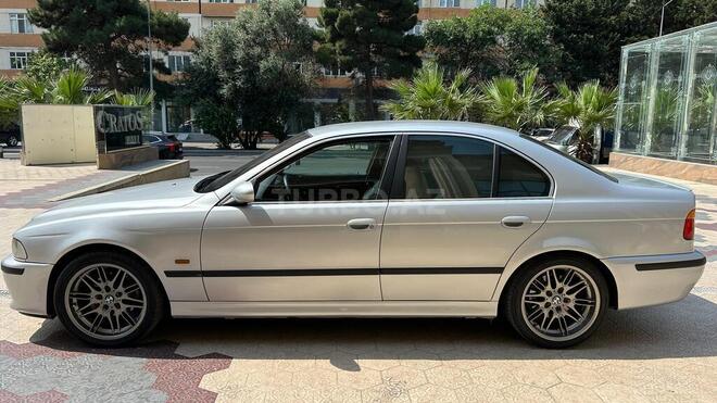 BMW 525 2002, 320,000 km - 2.5 l - Bakı
