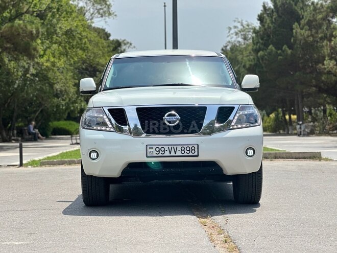 Nissan Patrol 2010, 257,000 km - 5.6 l - Sumqayıt
