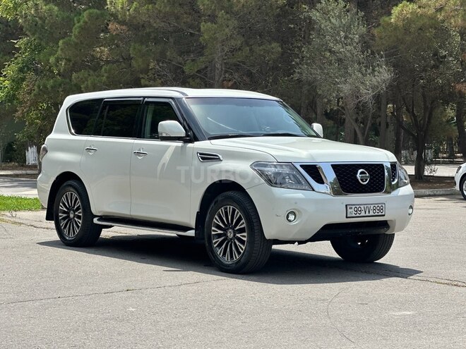 Nissan Patrol 2010, 257,000 km - 5.6 l - Sumqayıt